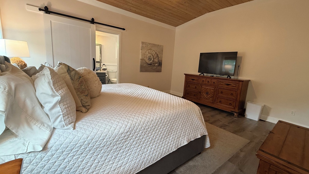 Photo of Bedroom in George Town