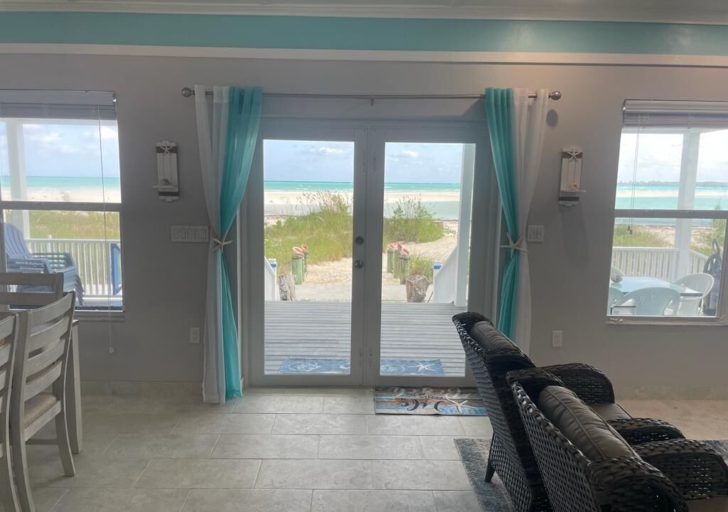 Photo of Livingroom in Spanish Wells
