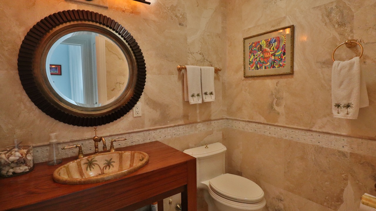 Photo of Bathroom in Alice Town