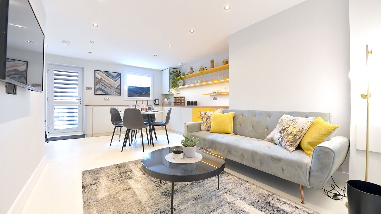 Photo of Livingroom in Bishop's