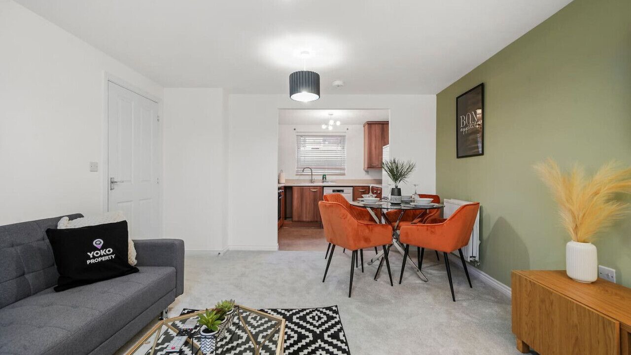 Photo of Livingroom in Bletchley