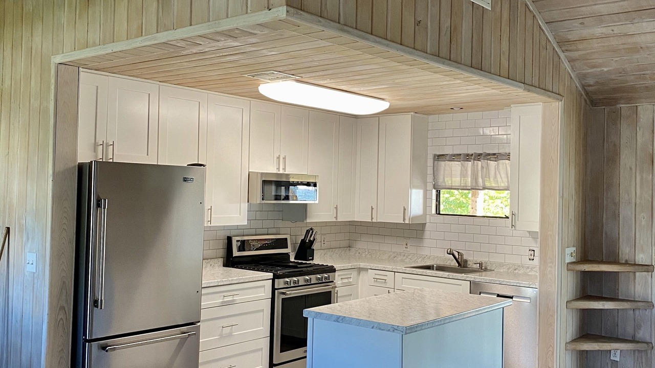 Photo of Kitchen in Bahama Palm Shores