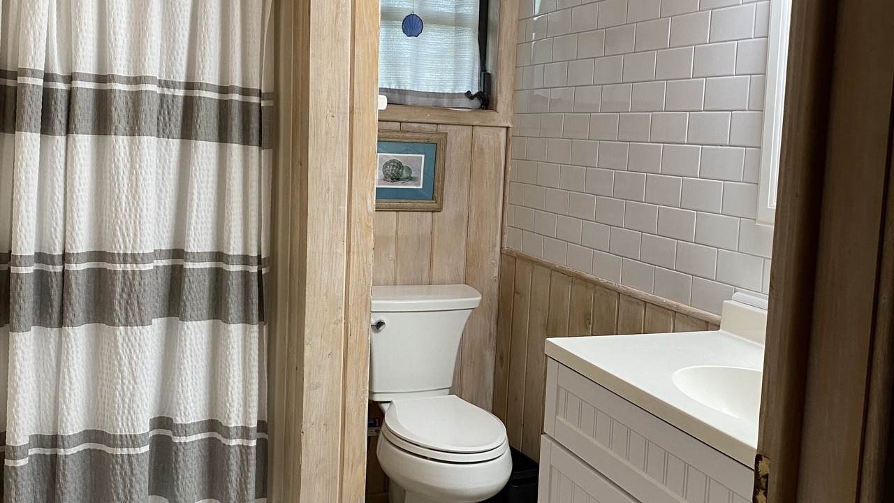 Photo of Bathroom in Bahama Palm Shores