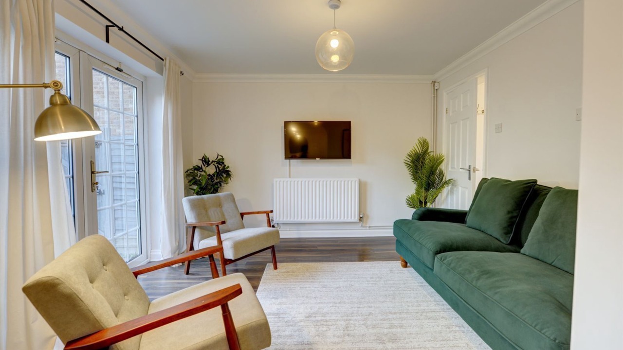 Photo of Livingroom in Lower Shelton