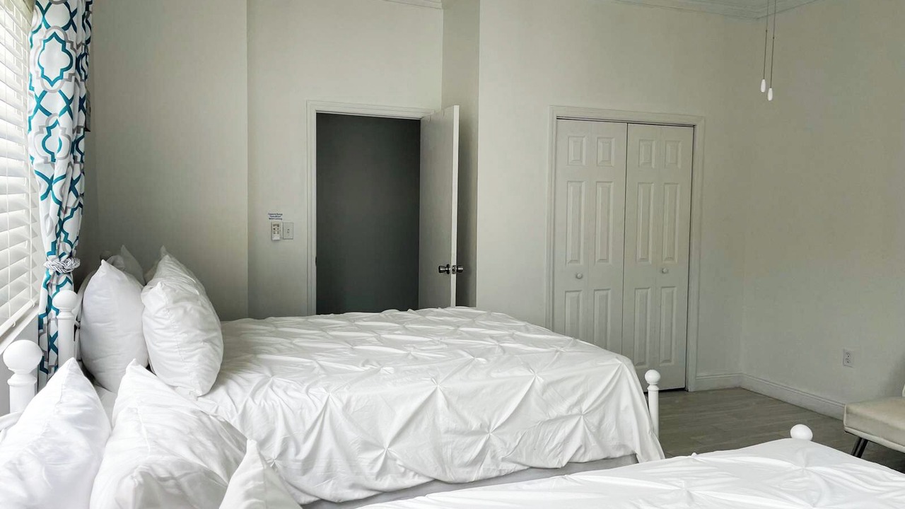 Photo of Bedroom in Nassau
