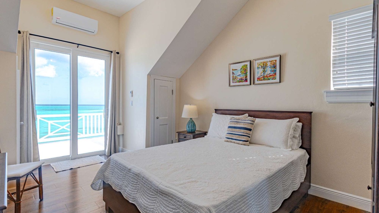 Photo of Bedroom in Nassau