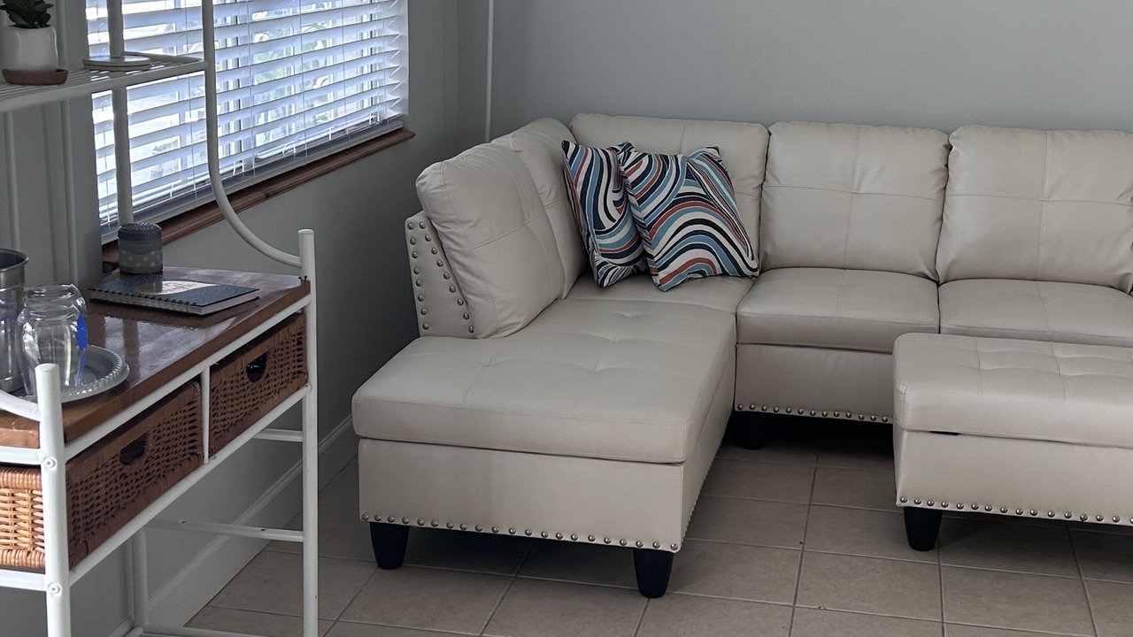 Photo of Livingroom in Tar Bay