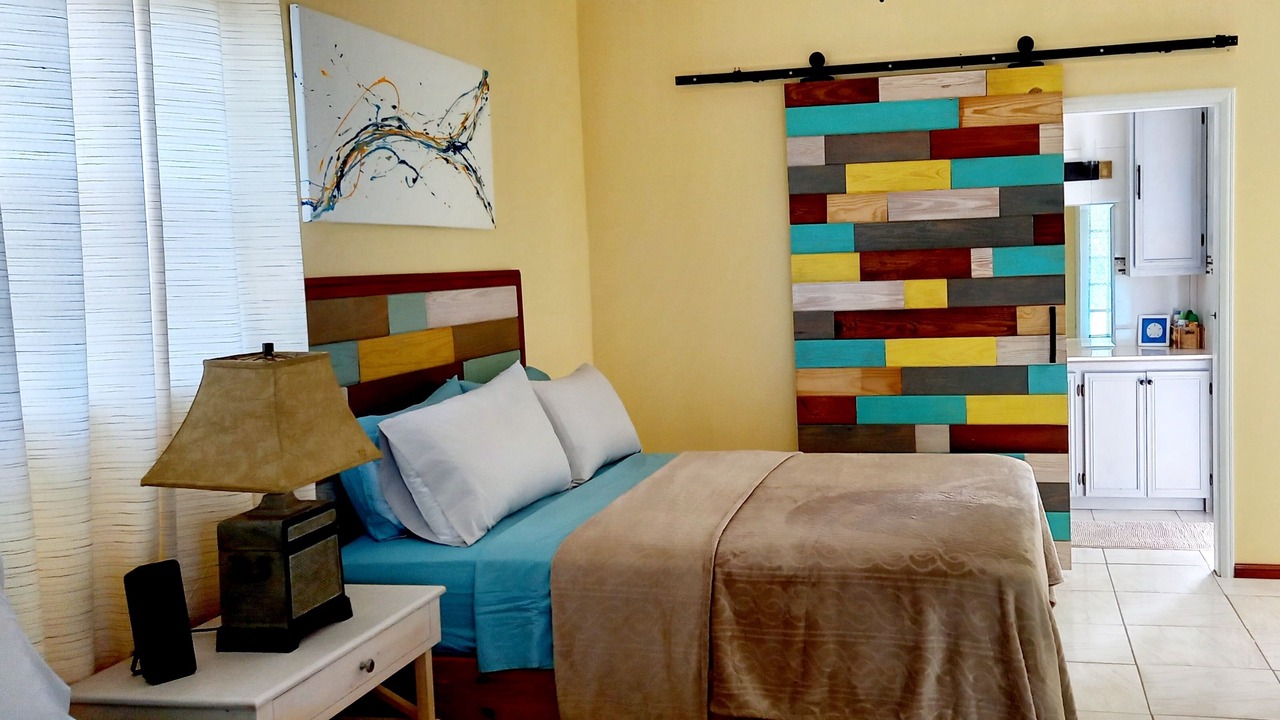 Photo of Bedroom in Tarpum Bay