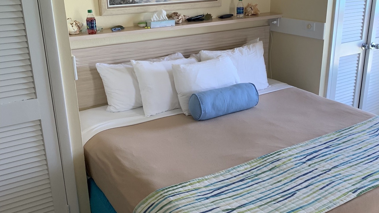 Photo of Bedroom in Paradise Island