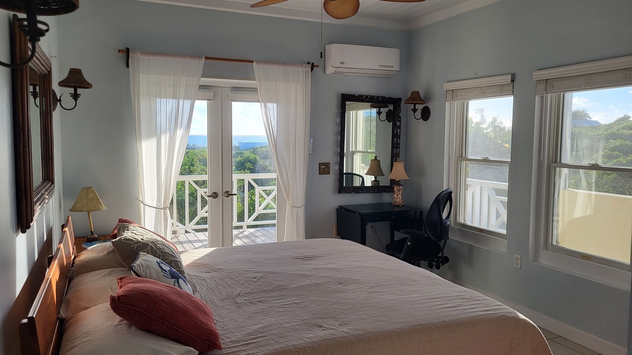 Photo of Bathroom in Man O War Cay