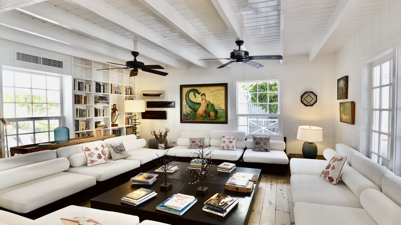 Photo of Livingroom in Dunmore Town