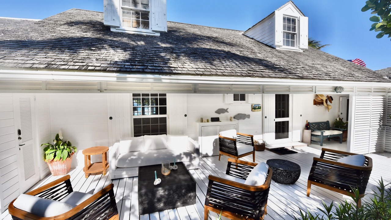 Photo of Patio Balcony in Dunmore Town
