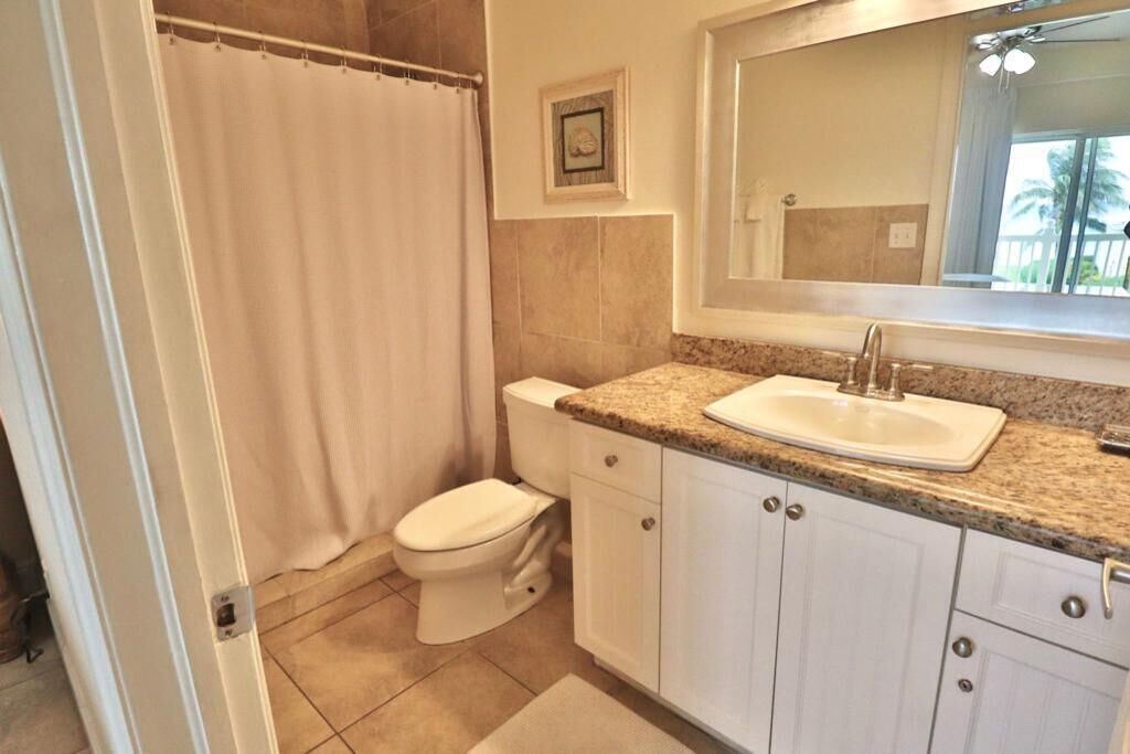 Photo of Bathroom in Alice Town