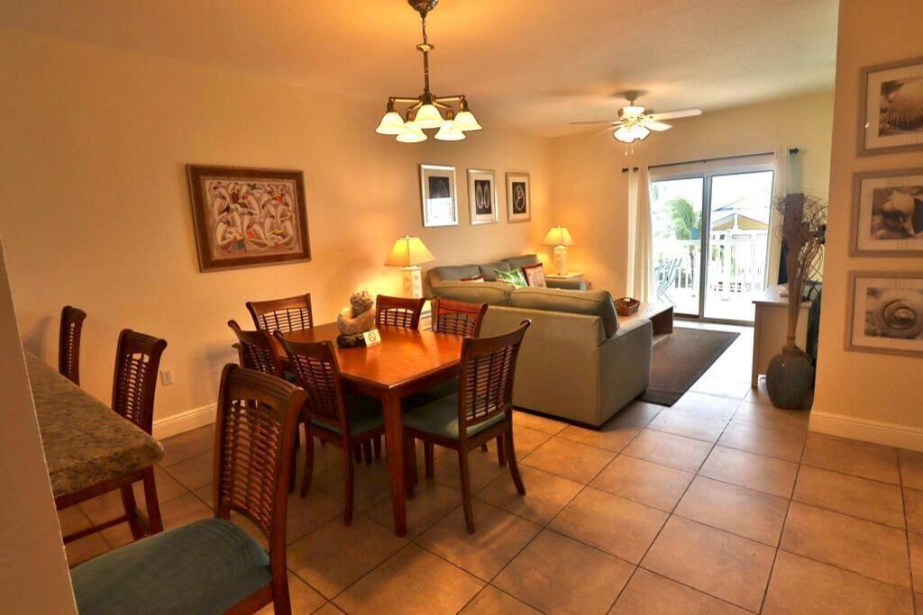 Photo of Livingroom in Alice Town