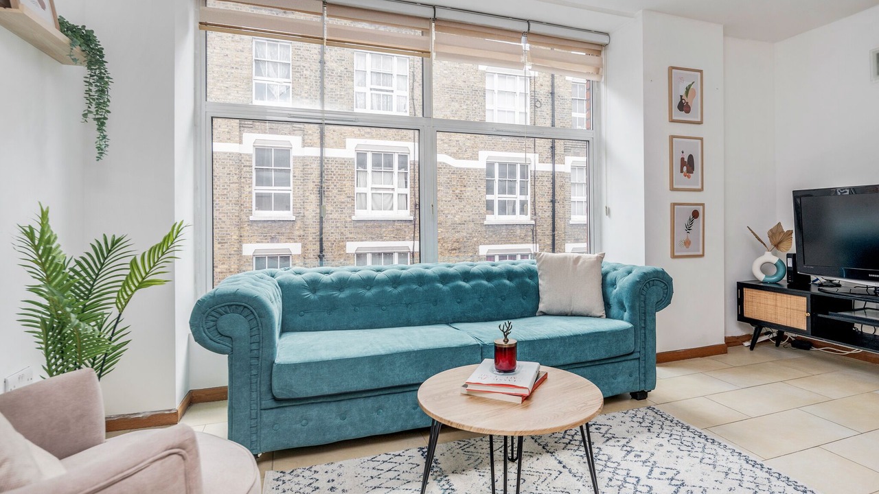 Photo of Livingroom in Farringdon