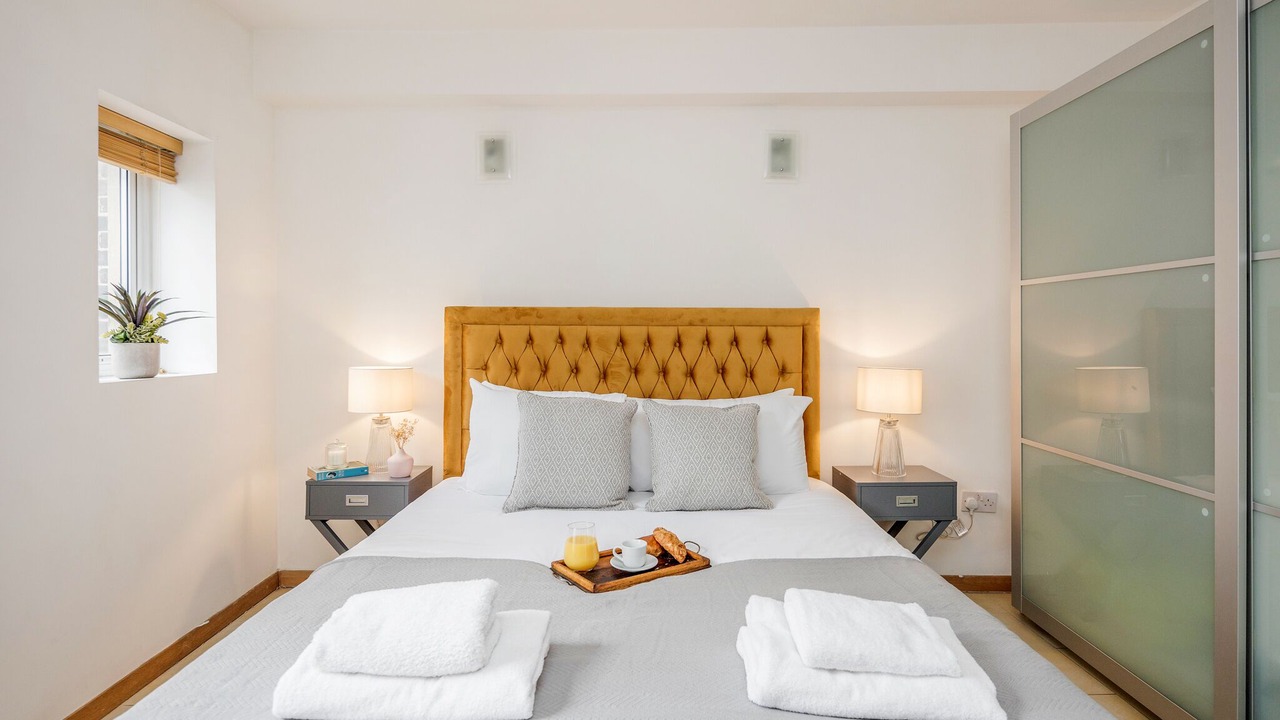 Photo of Bedroom in Farringdon