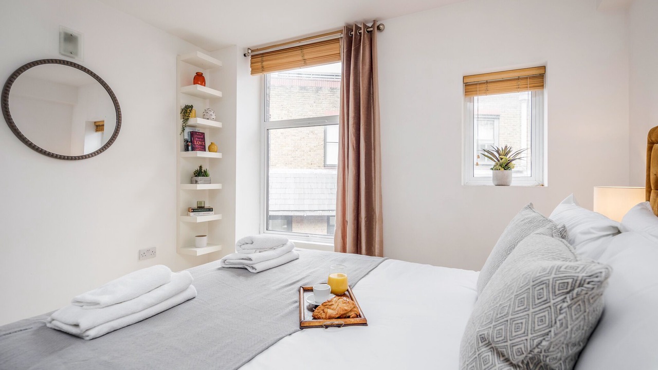 Photo of Bedroom in Farringdon