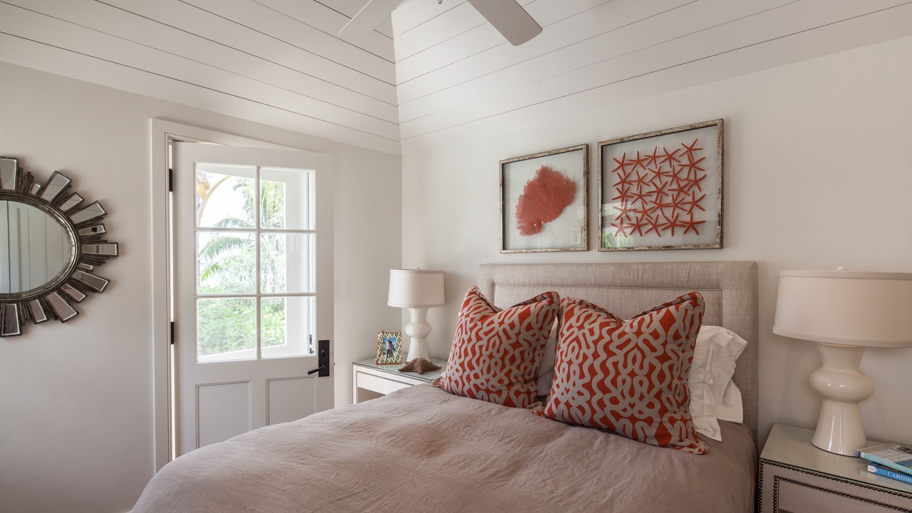 Photo of Bedroom in Dunmore Town