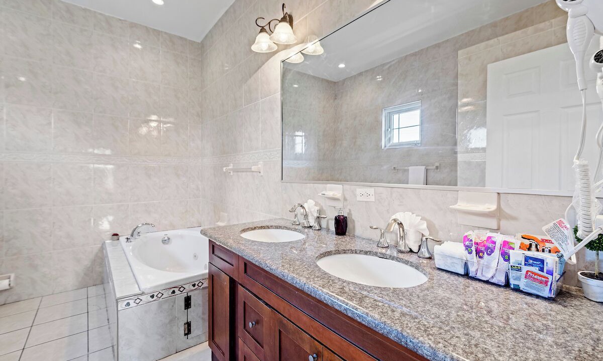 Photo of Bathroom in Nassau
