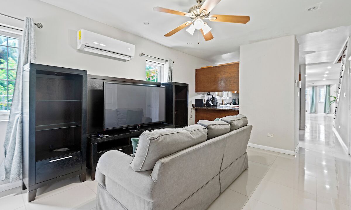 Photo of Livingroom in Nassau