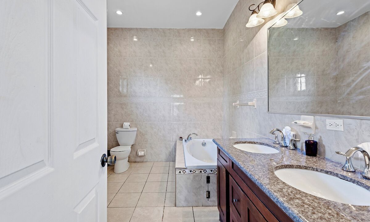 Photo of Bathroom in Nassau
