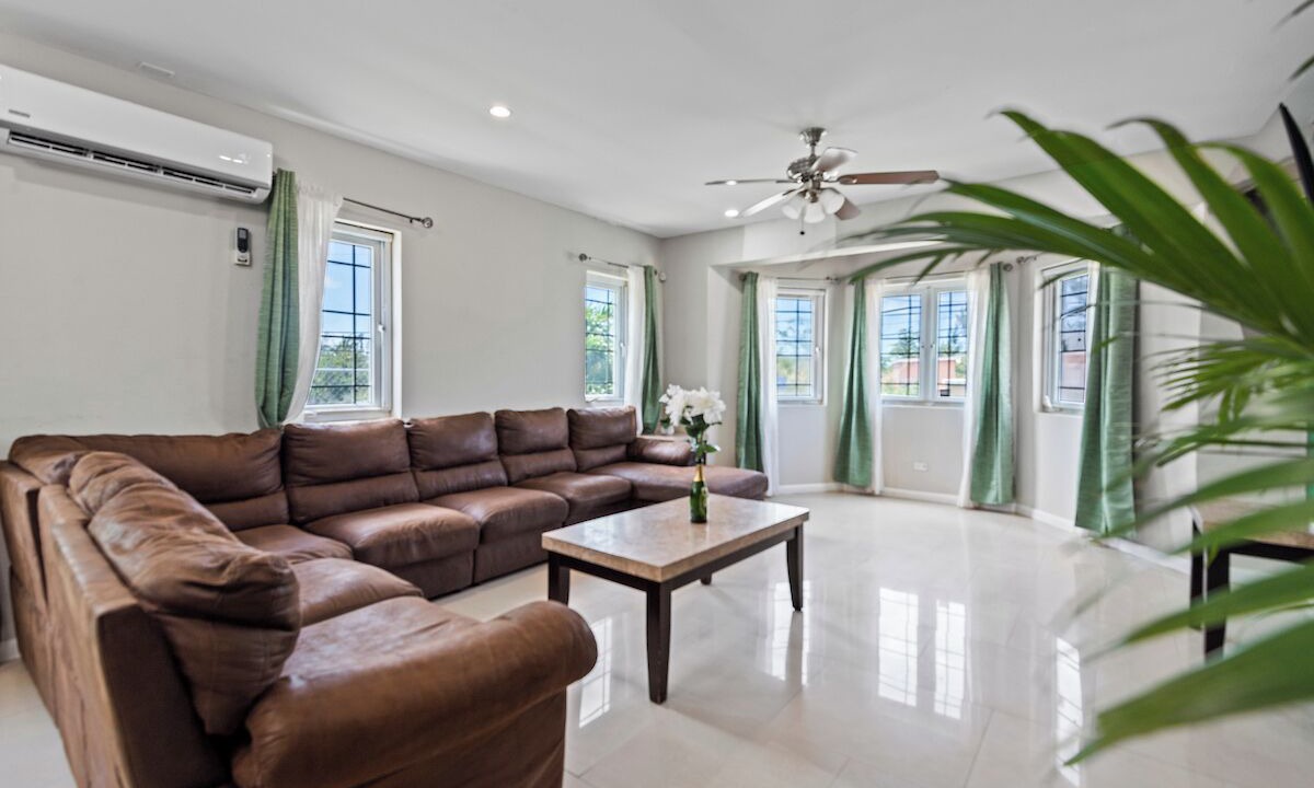 Photo of Livingroom in Nassau