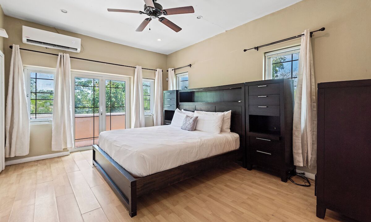 Photo of Bedroom in Nassau