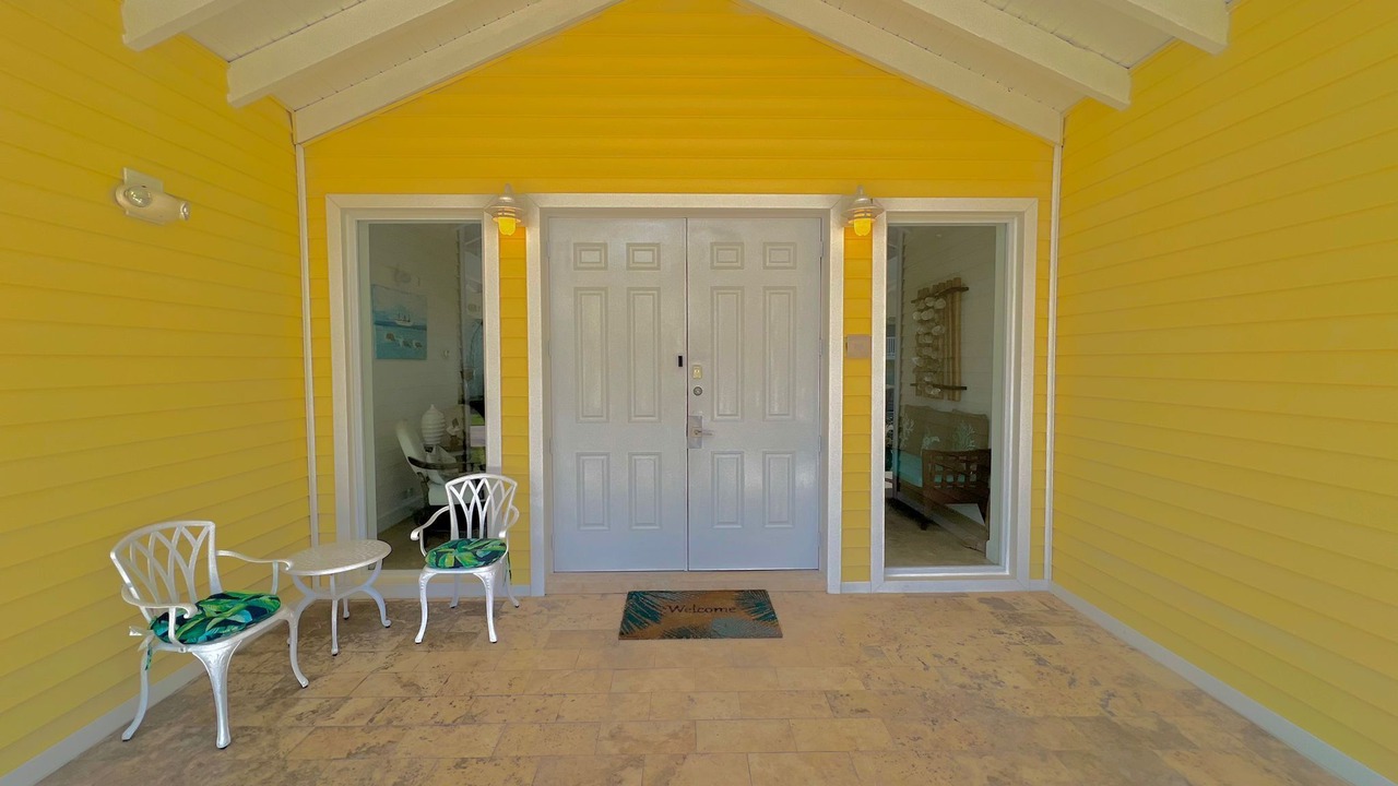Photo of Patio Balcony in Alice Town