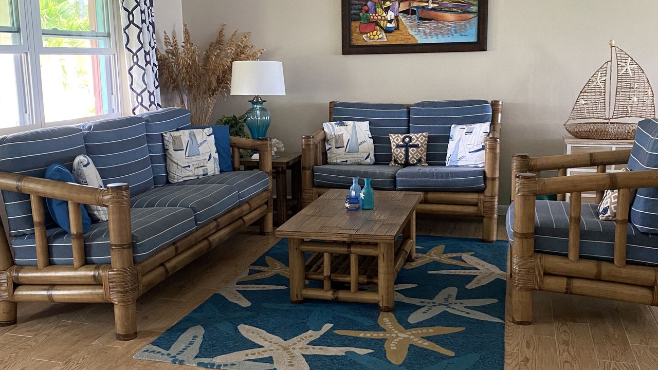 Photo of Livingroom in Spanish Wells
