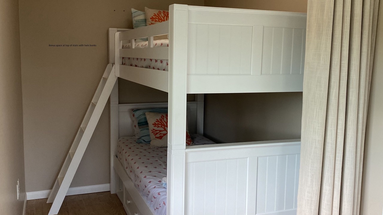 Photo of Bedroom in Spanish Wells