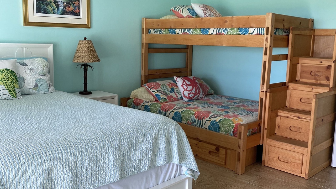 Photo of Bedroom in Spanish Wells