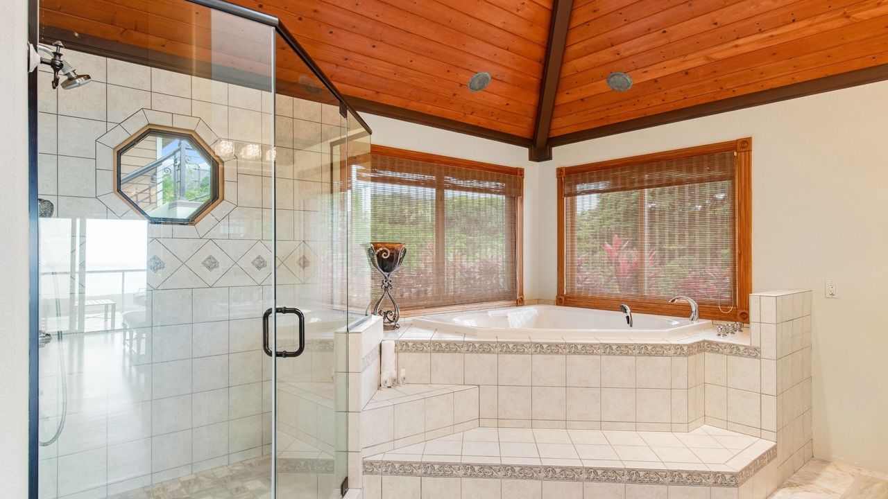 Photo of Bathroom in Honaunau-Napoopoo