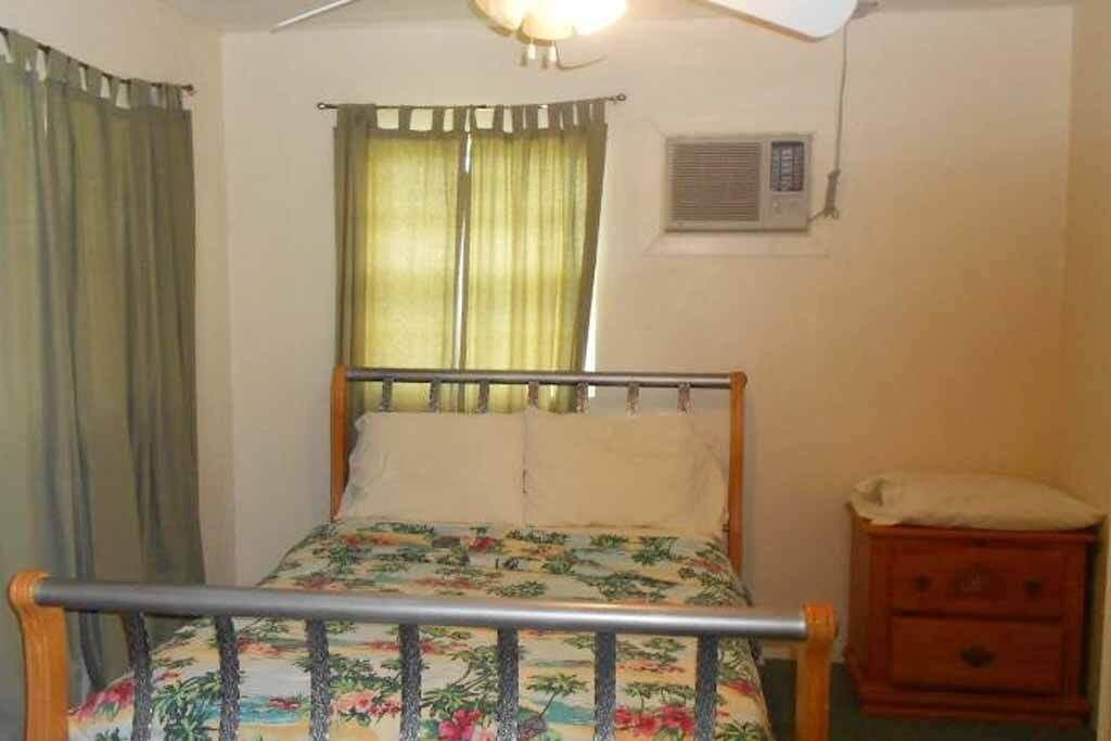 Photo of Bedroom in Rolle Town
