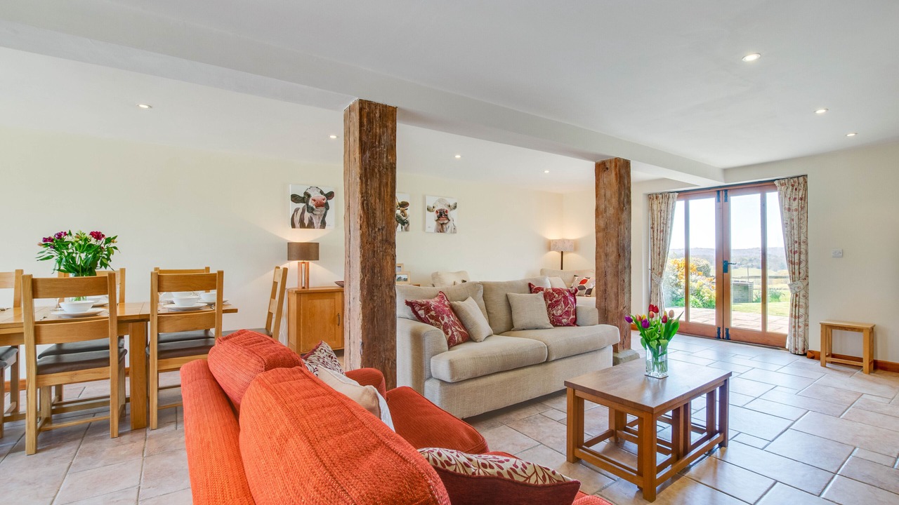 Photo of Livingroom in Ewhurst Green