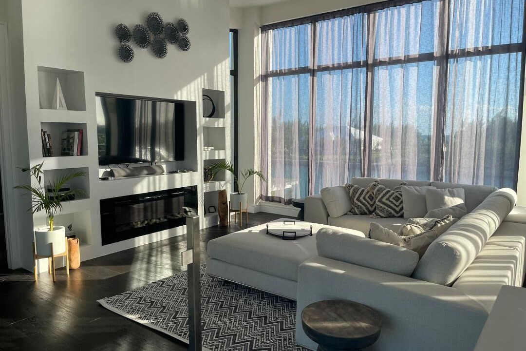 Photo of Livingroom in Bahamia West