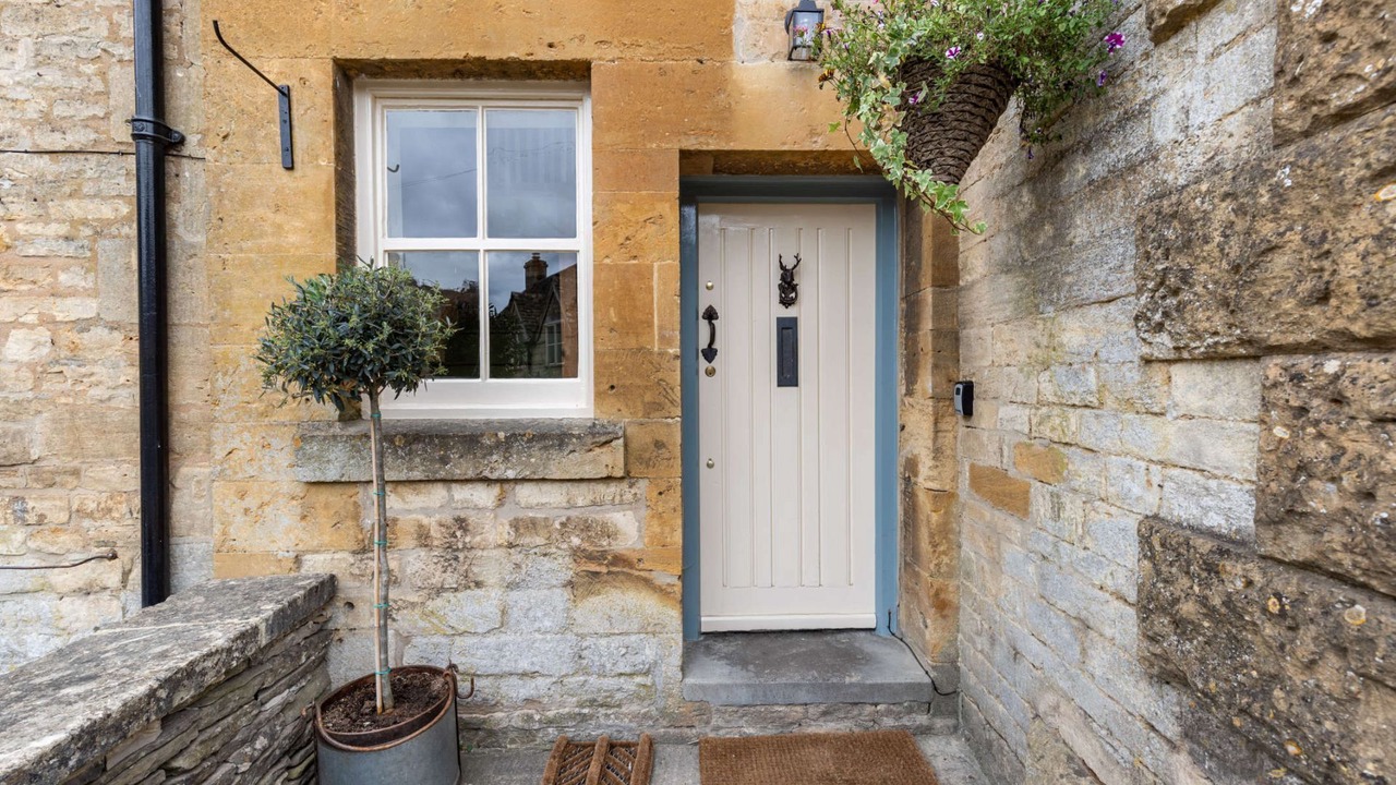 Photo of Others in Guiting Power