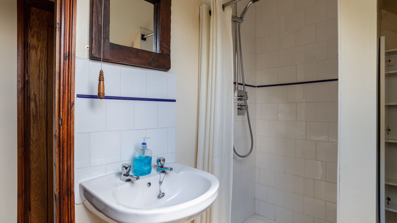 Photo of Bedroom in Alcester