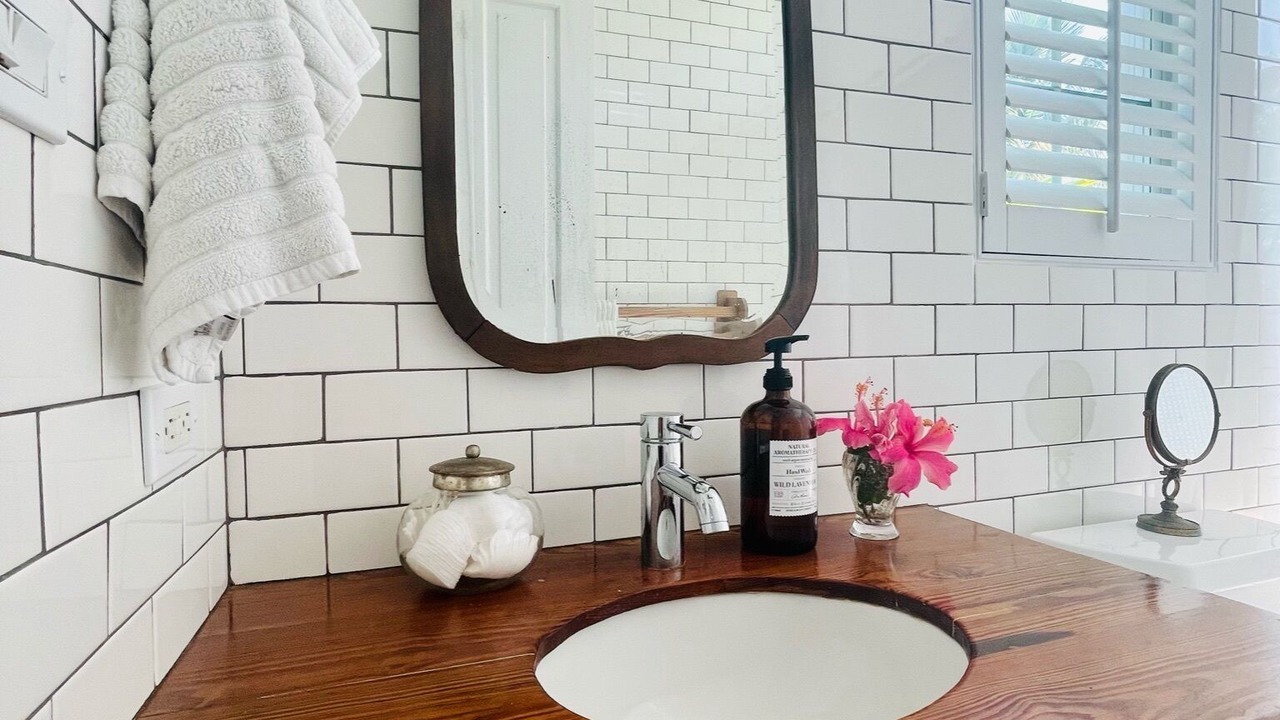 Photo of Bathroom in Dunmore Town