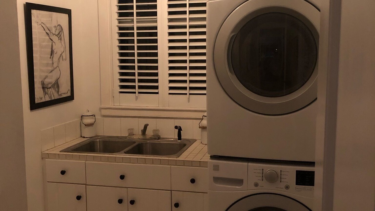 Photo of Bedroom in Dunmore Town