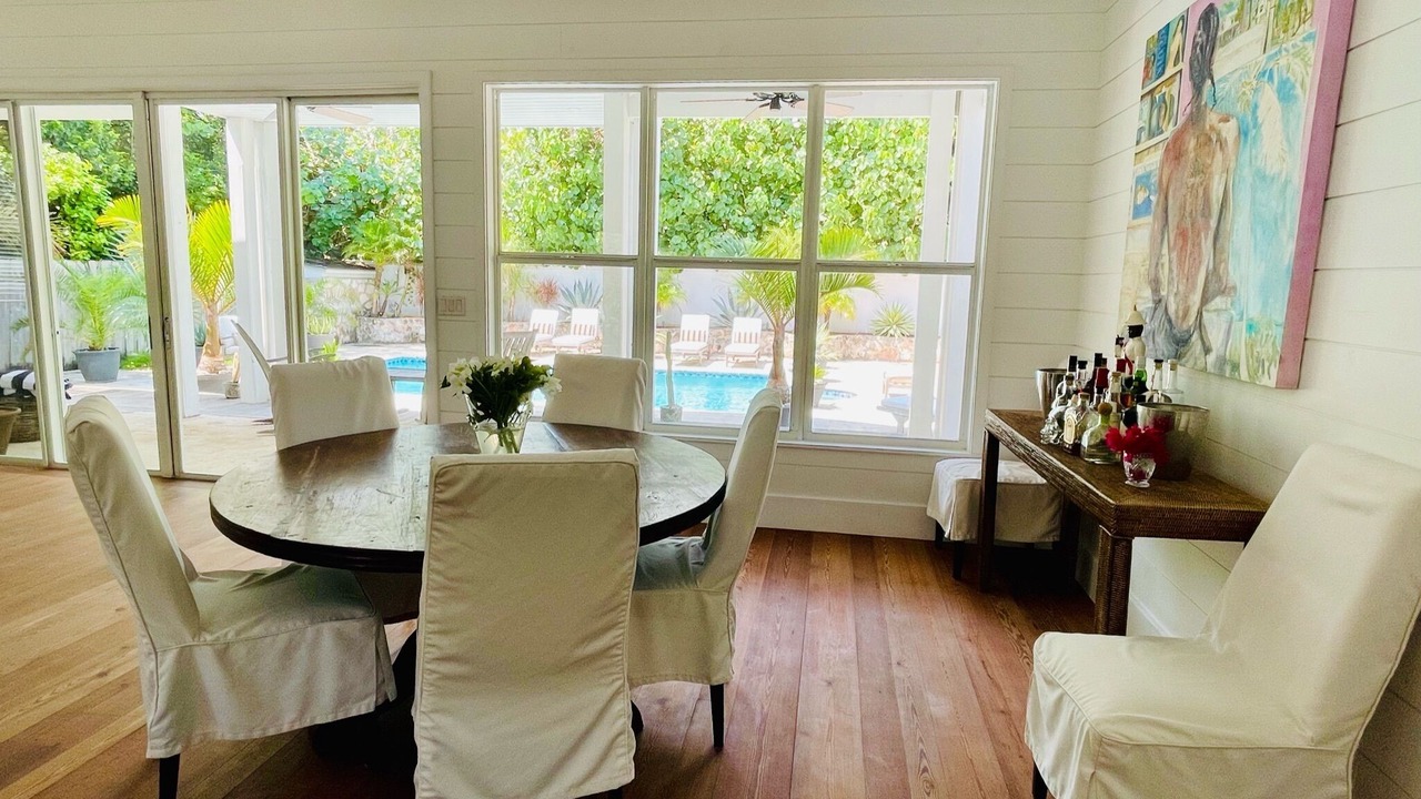 Photo of Livingroom in Dunmore Town