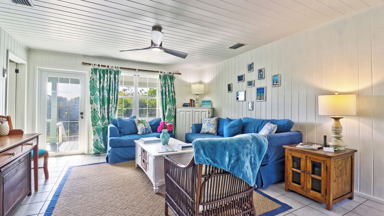 Photo of Livingroom in Lubbers Quarters Cay