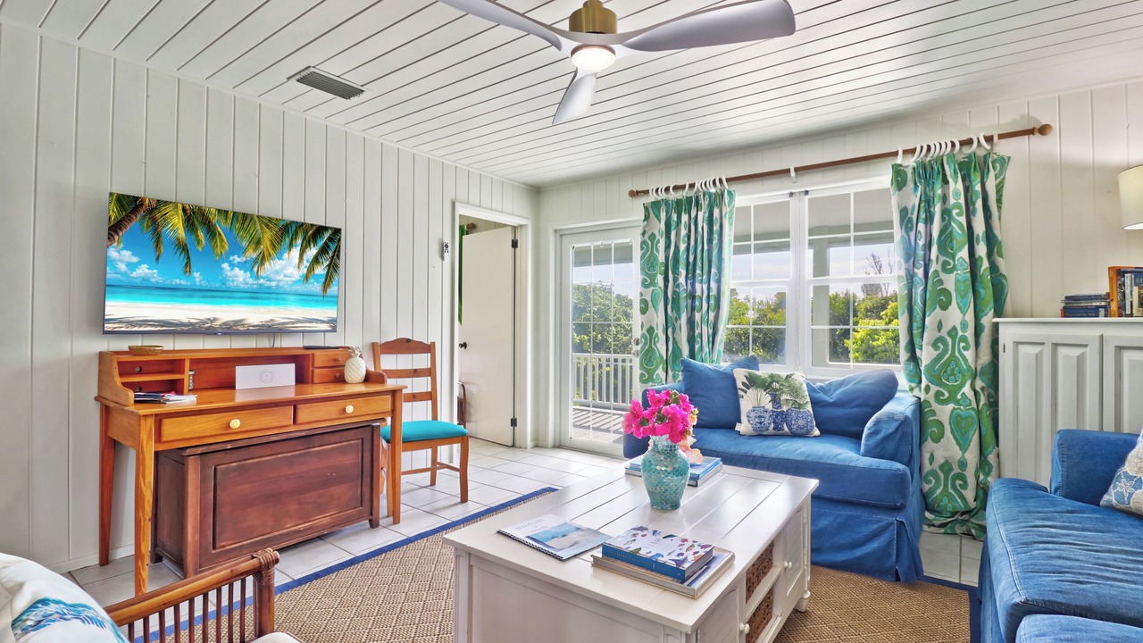 Photo of Livingroom in Lubbers Quarters Cay