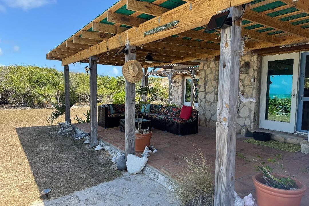 Photo of Patio Balcony in Pigeon Cay