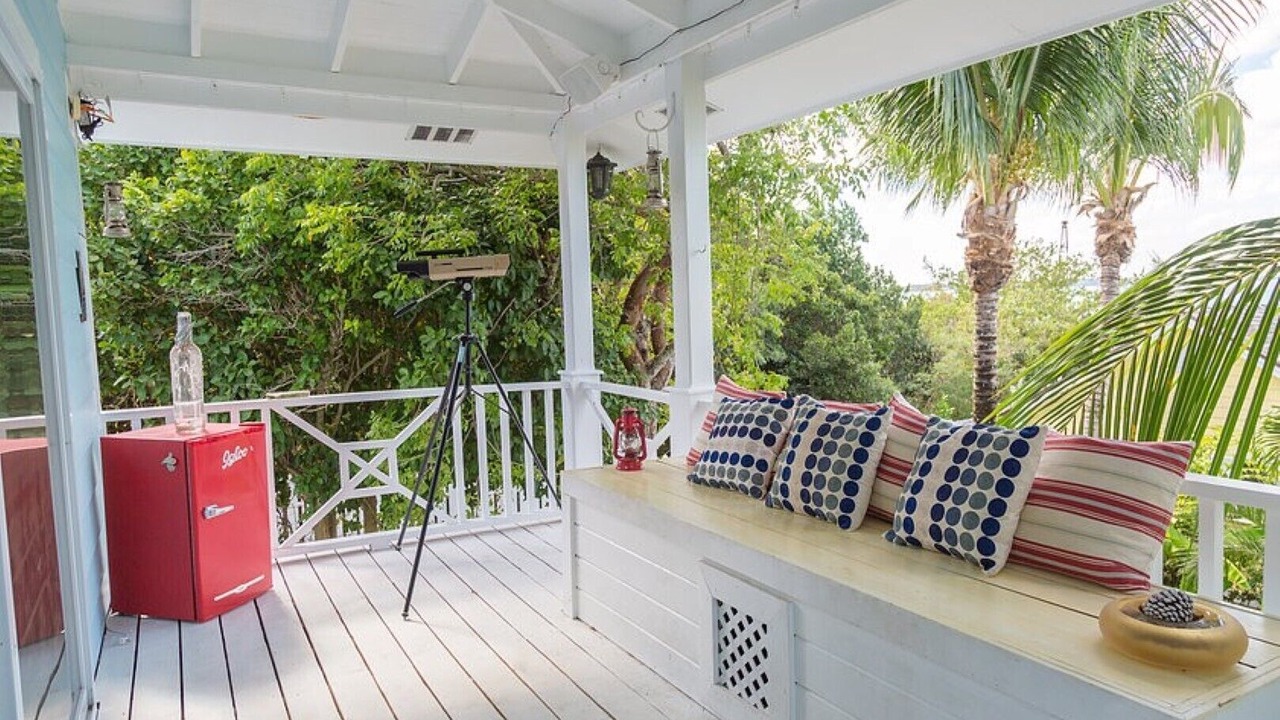 Photo of Patio Balcony in Dunmore Town