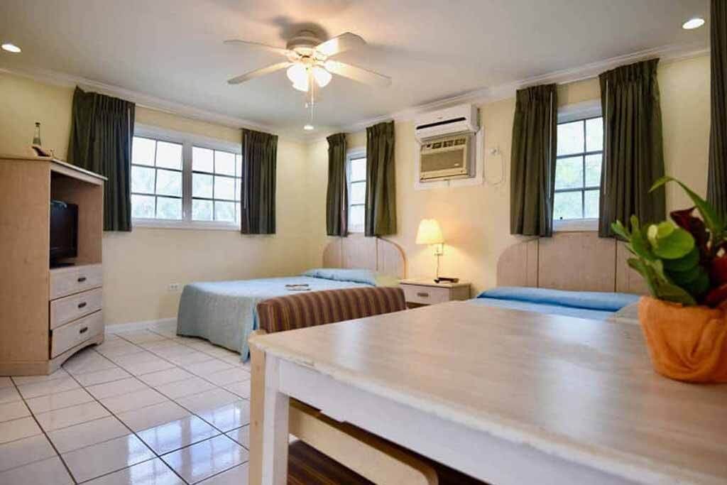 Photo of Bedroom in Rolle Town