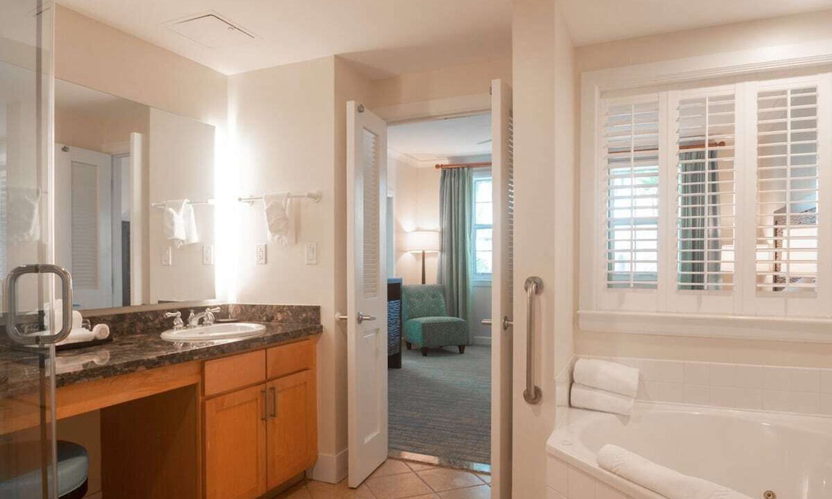 Photo of Bathroom in Paradise Island