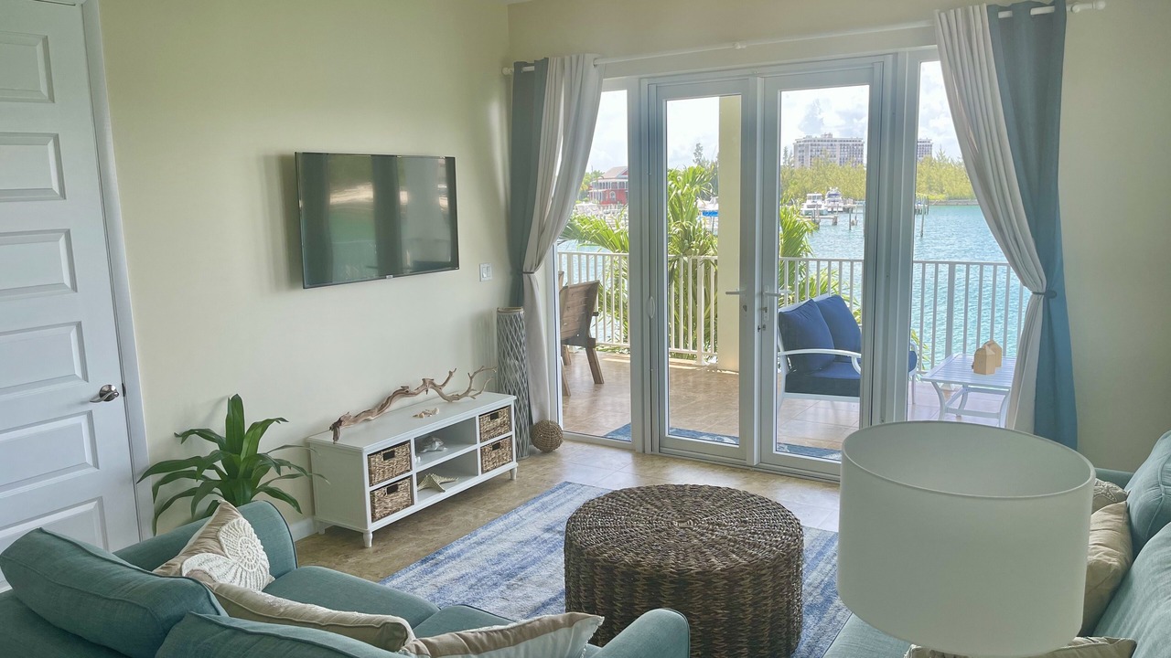 Photo of Livingroom in Bell Channel Bay