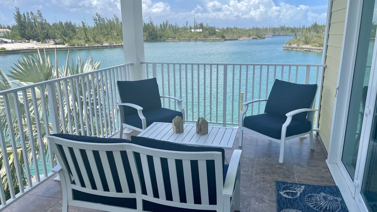 Photo of Patio Balcony in Bell Channel Bay
