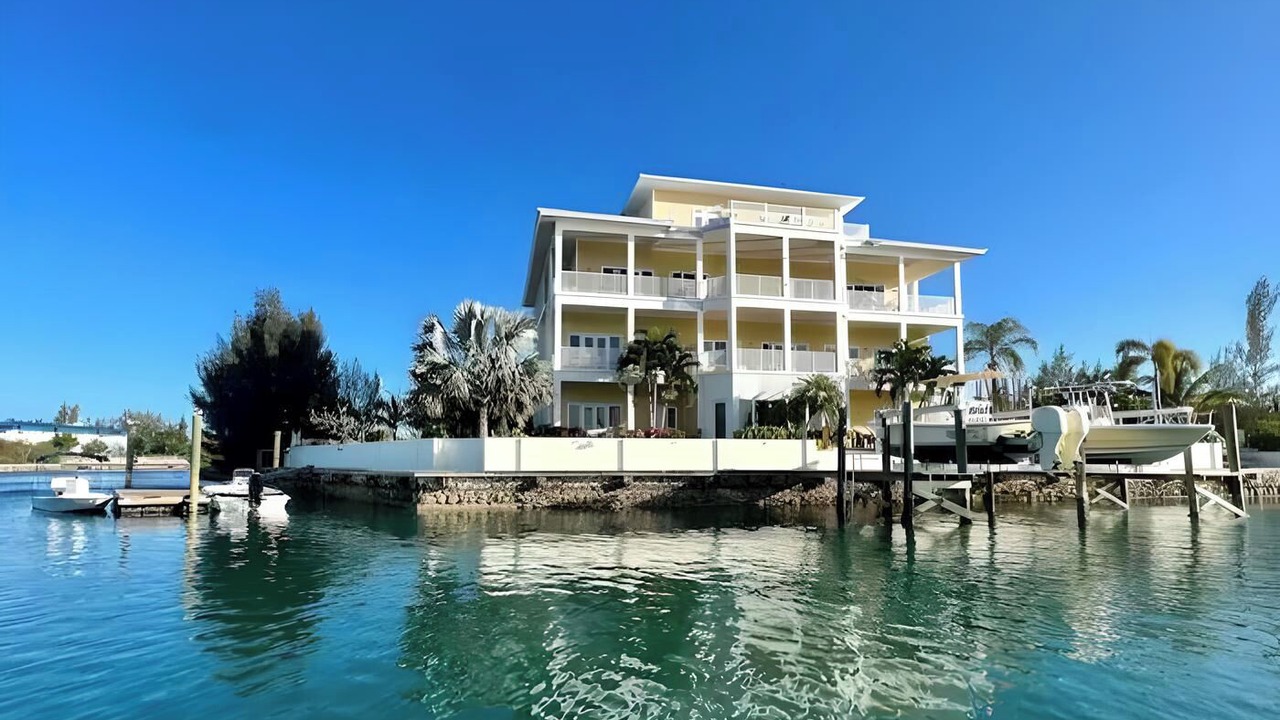 Photo of Outdoor in Bell Channel Bay