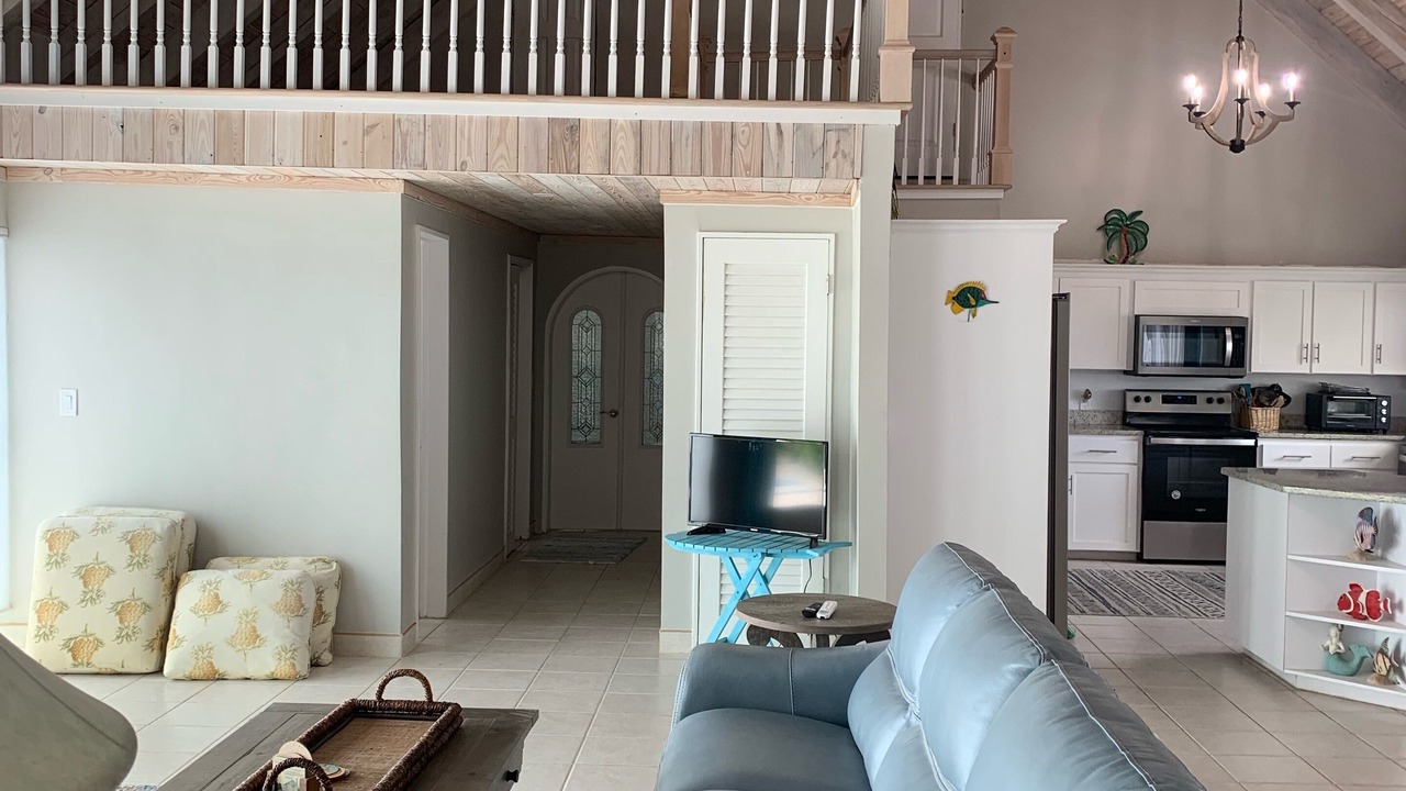 Photo of Livingroom in Treasure Cay